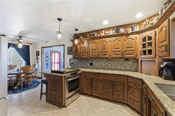 $675,000 | 14401 Lookout Drive, Kansas City, MO 64139