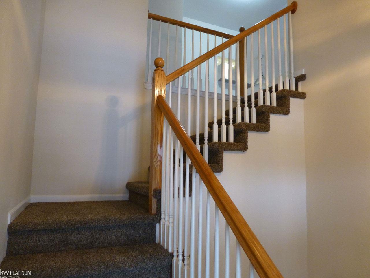 3643 Oakmonte Boulevard Rochester, MI 48306 - Photo 20 of 47 Foyer