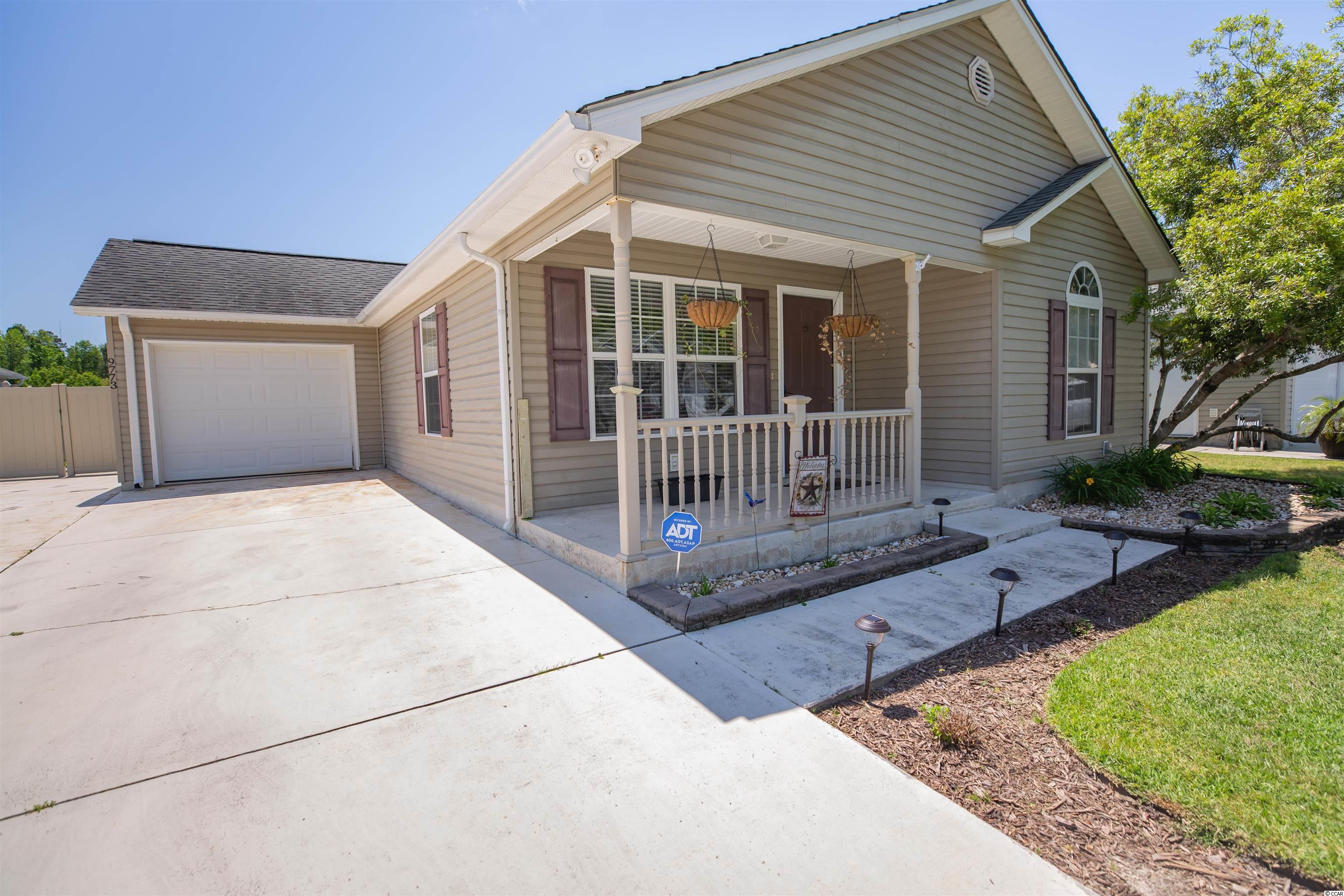 9773 Conifer Lane Murrells Inlet, SC 29576 - Photo 2 of 19 Gallery Image 2
