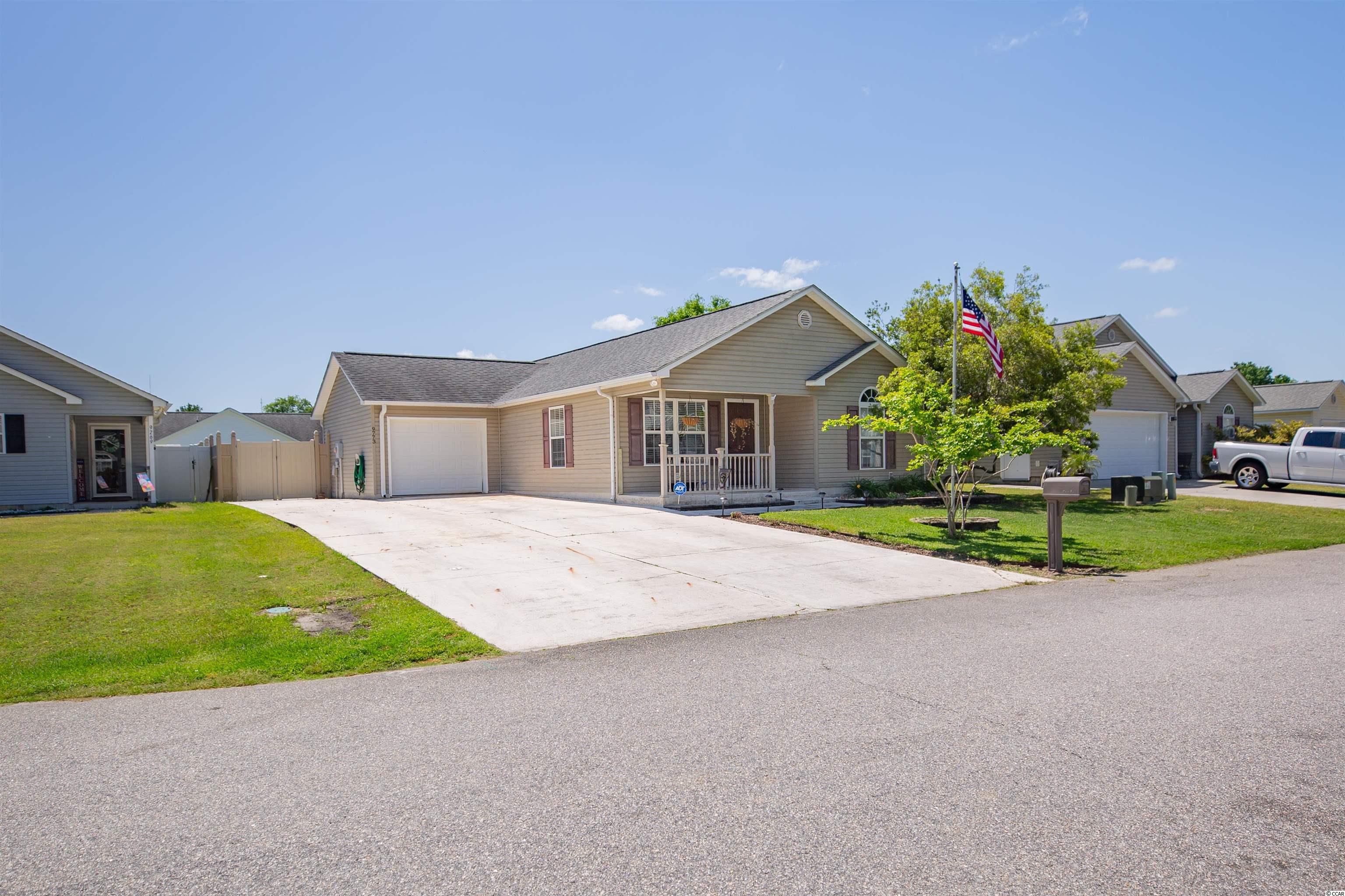 9773 Conifer Lane Murrells Inlet, SC 29576 - Photo 3 of 19 Gallery Image 3