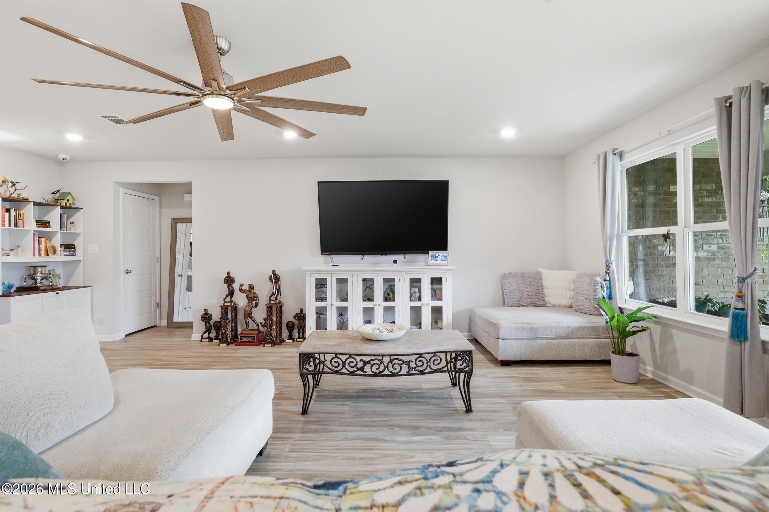 8257 Curry Road Biloxi, MS 39532 - Photo 12 of 49 R6__0931