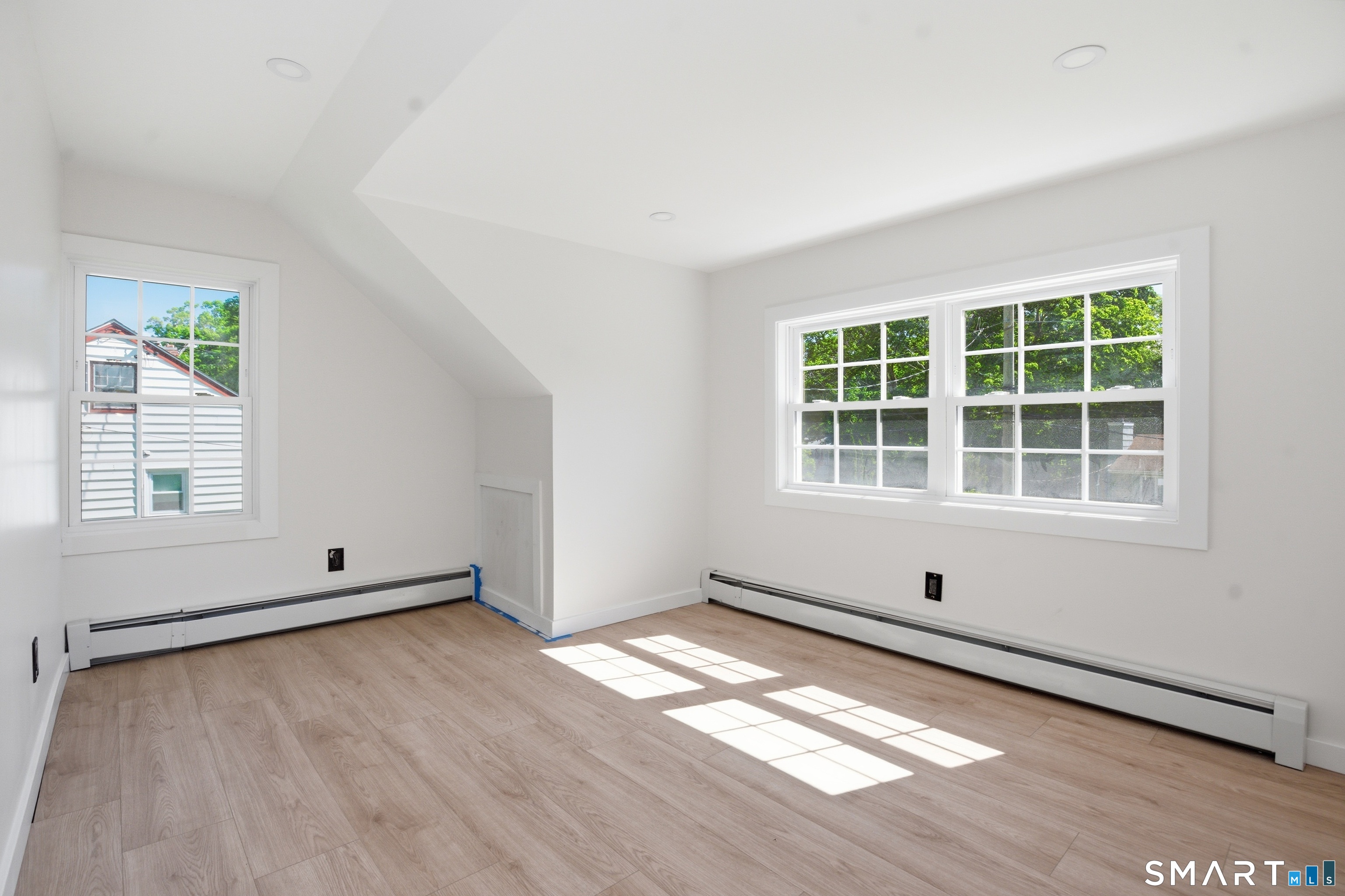 1646 Jennings Road Fairfield, CT 06824 - Photo 16 of 40
