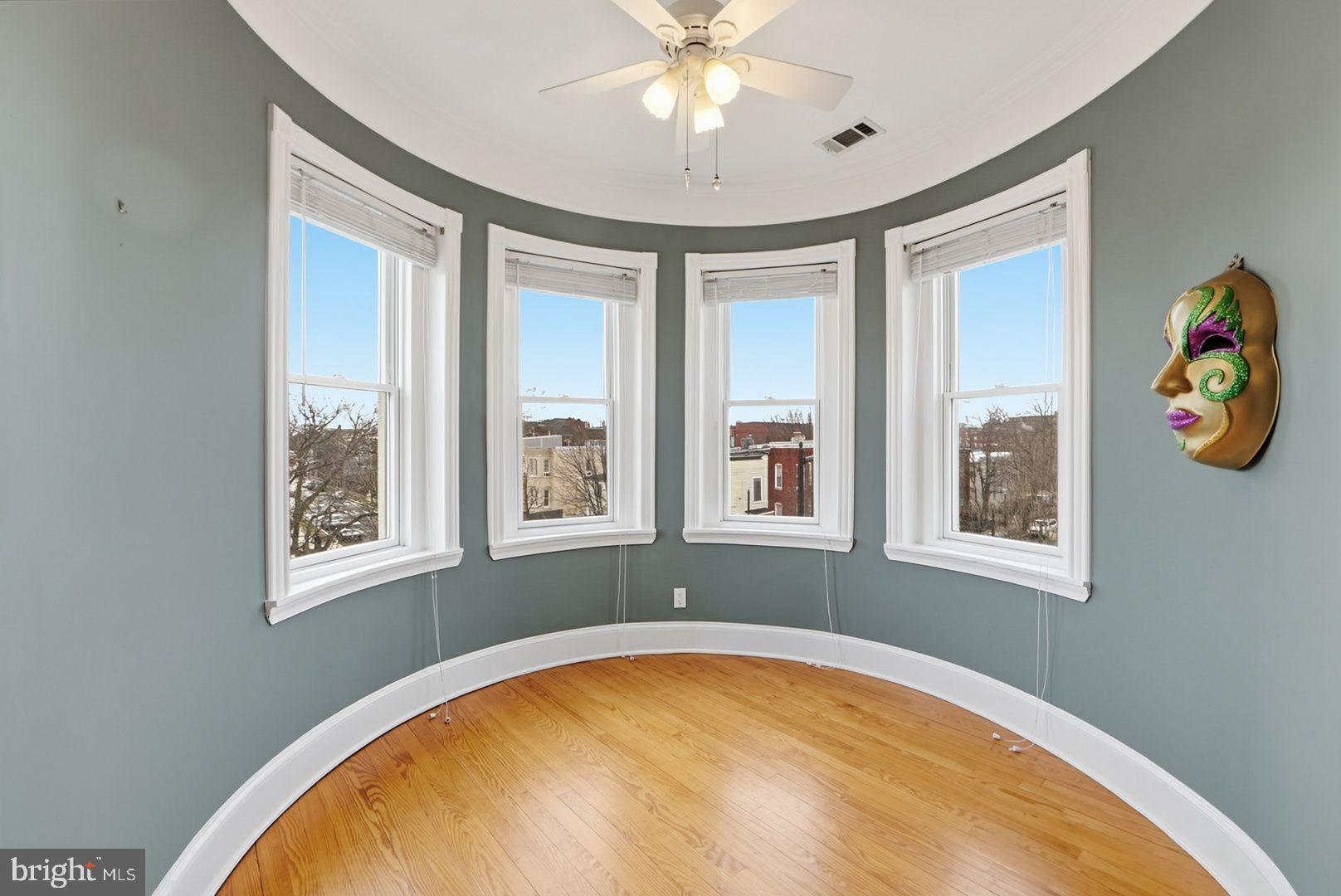 949 S Street Northwest Washington, DC 20001 - Photo 24 of 42 a view of an empty room with a window