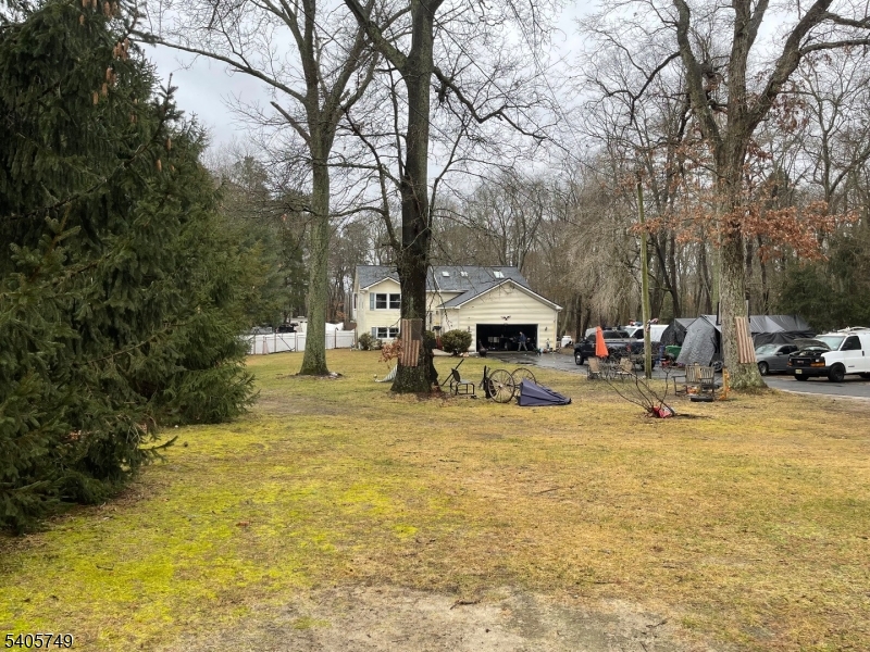 1055 Farmingdale Road Jackson, NJ 08527 - Photo 2 of 20