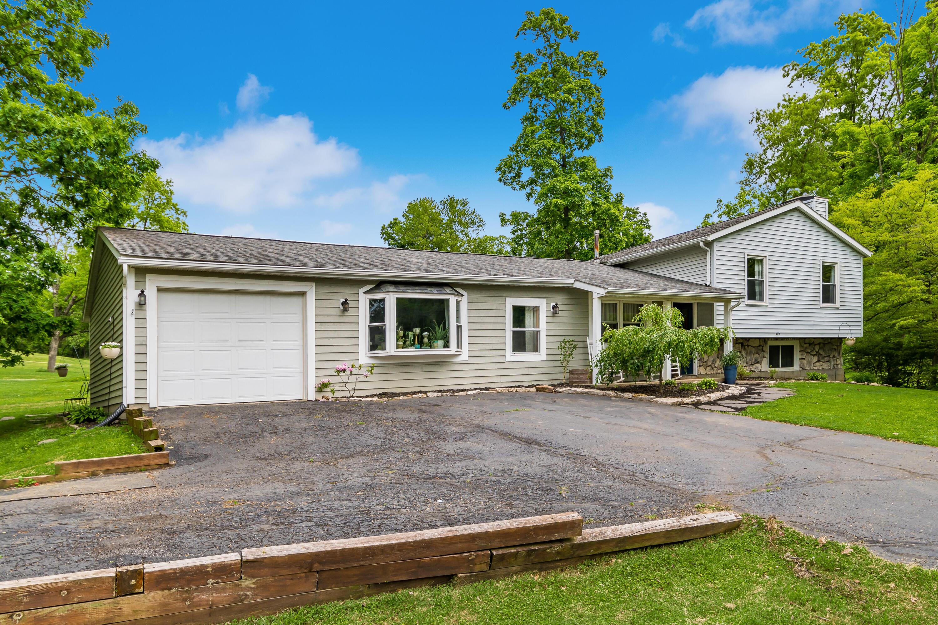 1810 Pine Road Heath, OH 43056 - Photo 2 of 36 Gallery Image 2