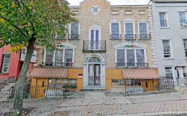 $1,600 | 164 Madison Avenue, Unit 3, Albany, NY 12202