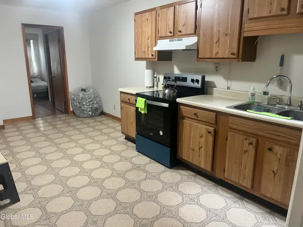 $1,500 | 164 Madison Avenue, Unit 3, Albany, NY 12202