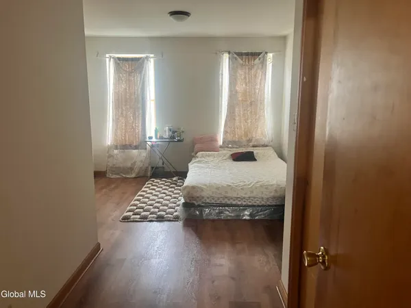 $1,500 | 164 Madison Avenue, Unit 3, Albany, NY 12202