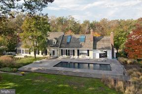 Bayfields view of main house and pool