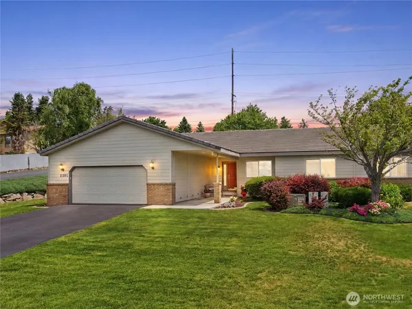 $519,900 | 1380 Eastmont Avenue, Unit 1301, East Wenatchee, WA 98802