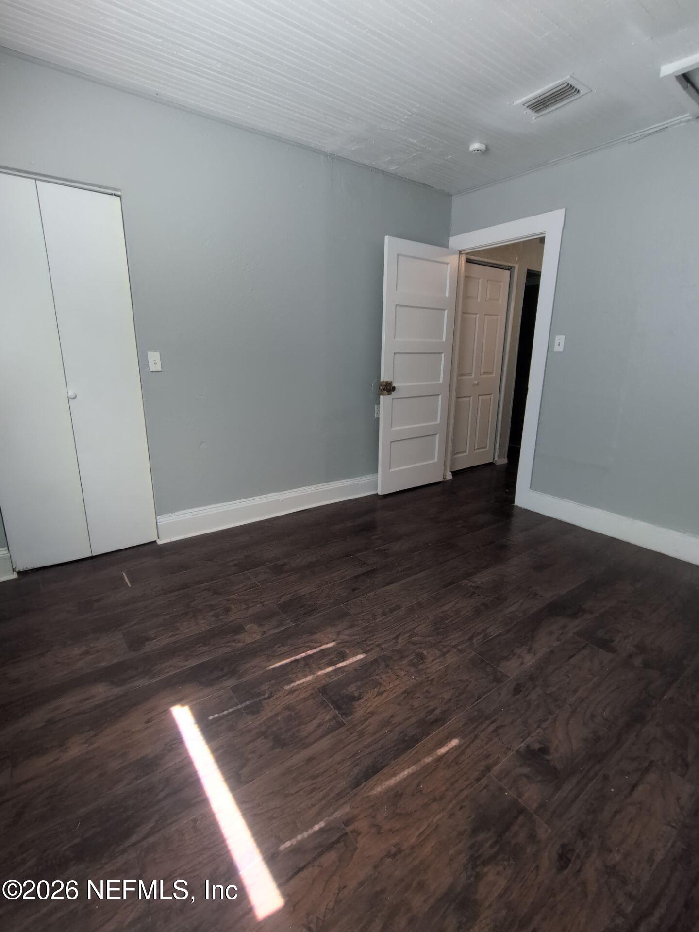 2092 Benedict Road Jacksonville, FL 32209 - Photo 8 of 17 8-Apr 12, 2026 15-21-19-XoKj