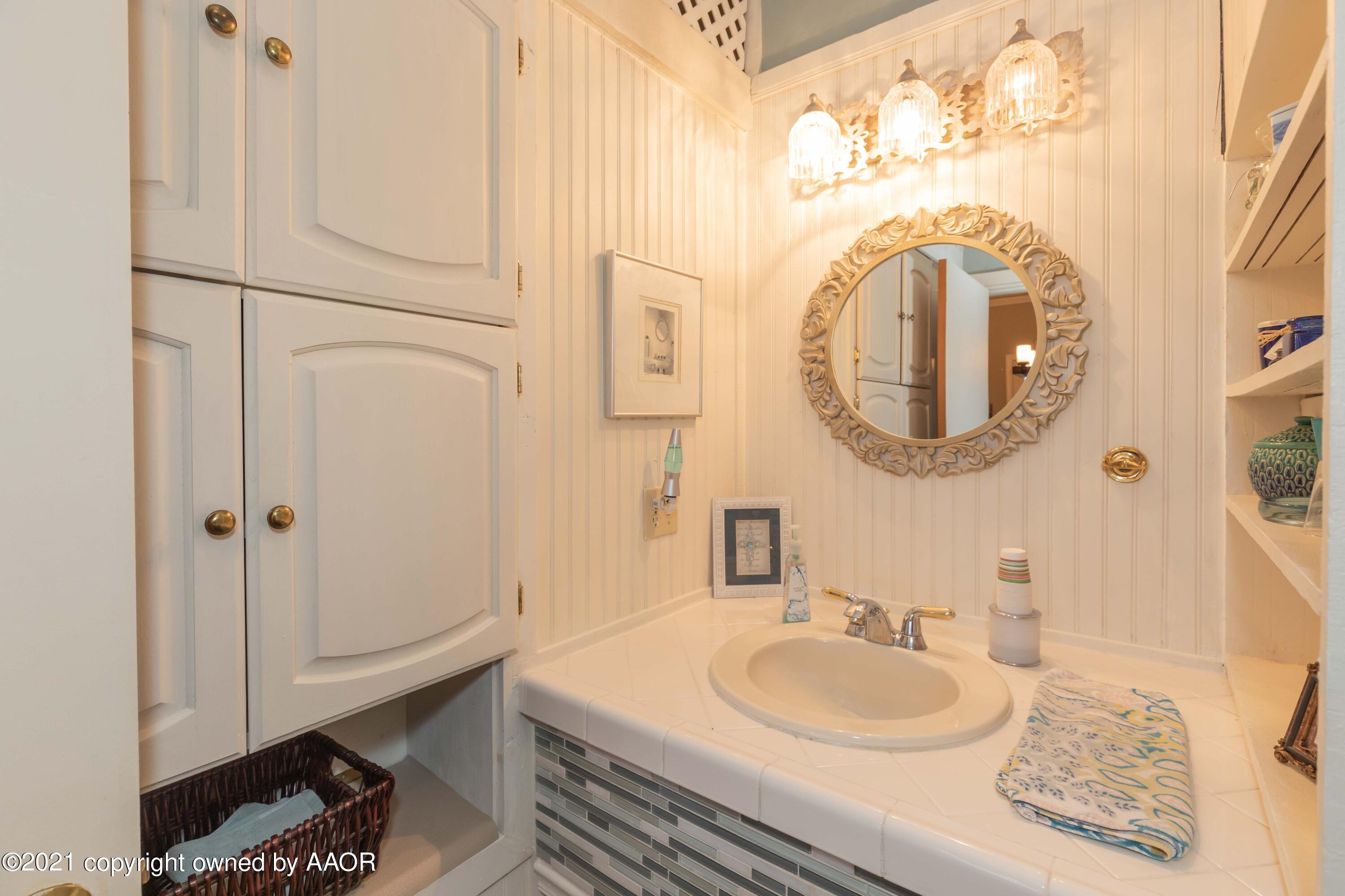 808 Craft Center Road Amarillo, TX 79118 - Photo 38 of 77 BATHROOM 2 VIEW 2