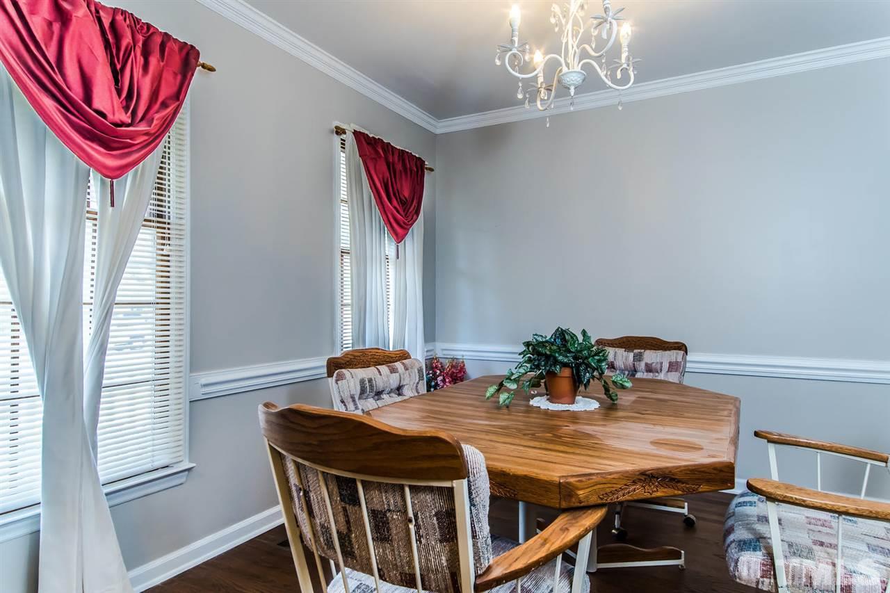 6212 New Market Way Raleigh, NC 27609 - Photo 4 of 18 Gallery Image 4