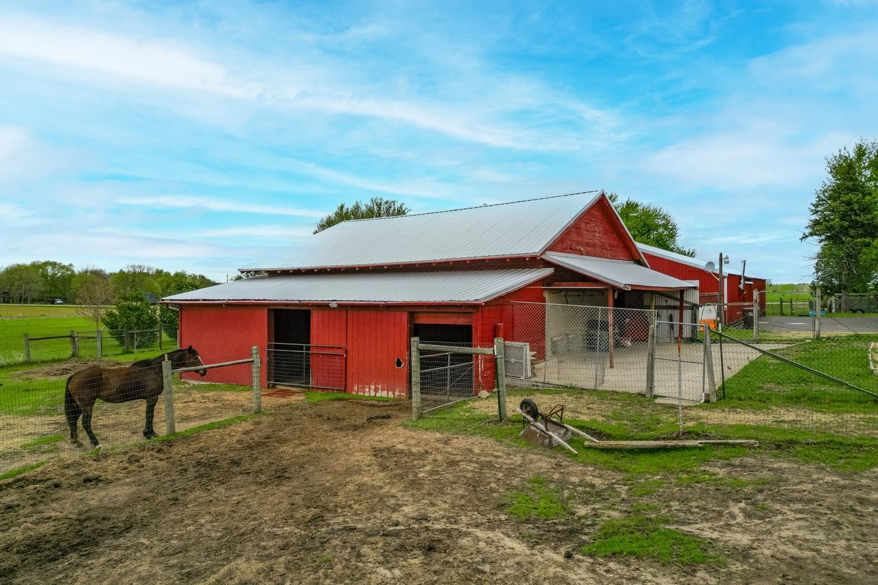 10160 Cemetery Road Pecatonica, IL 61063 - Photo 40 of 55