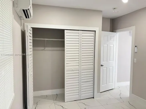 $2,200 | 922 Northwest 2nd Street, Unit 4, Miami, FL 33128