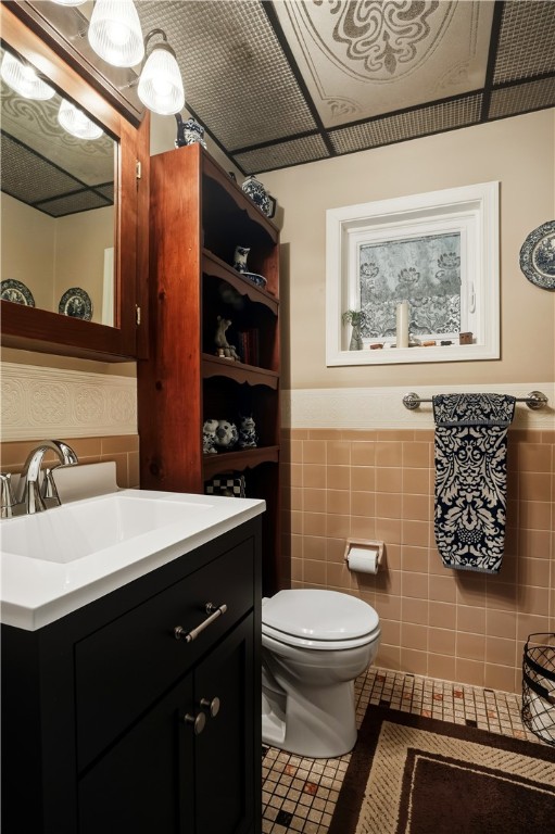 81 Rolling Acres Road Southport, NY 14871 - Photo 19 of 43 Main floor half bath