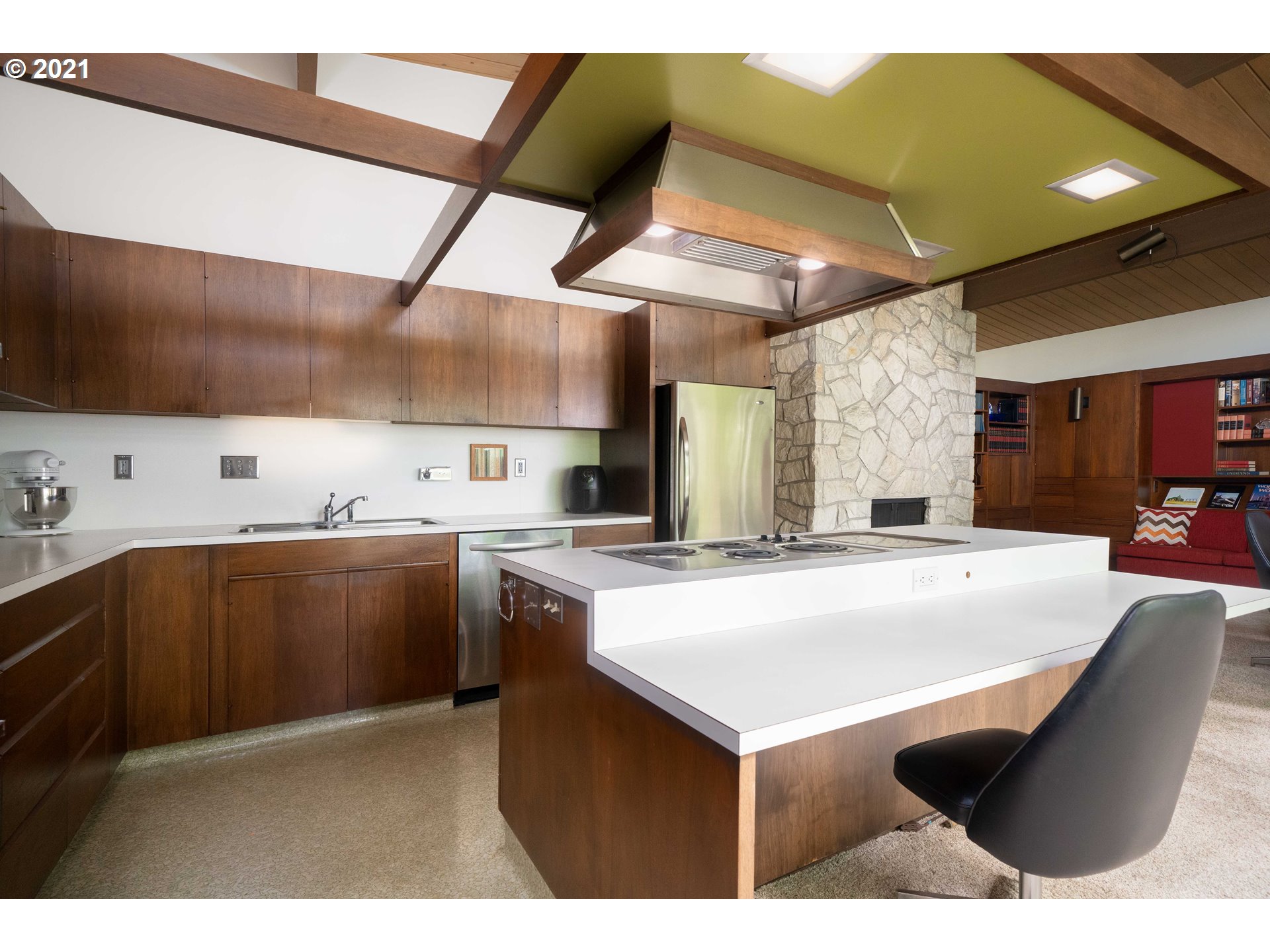 4001 Southwest Altadena Avenue Portland, OR 97239 - Photo 16 of 30 Gallery Image 16