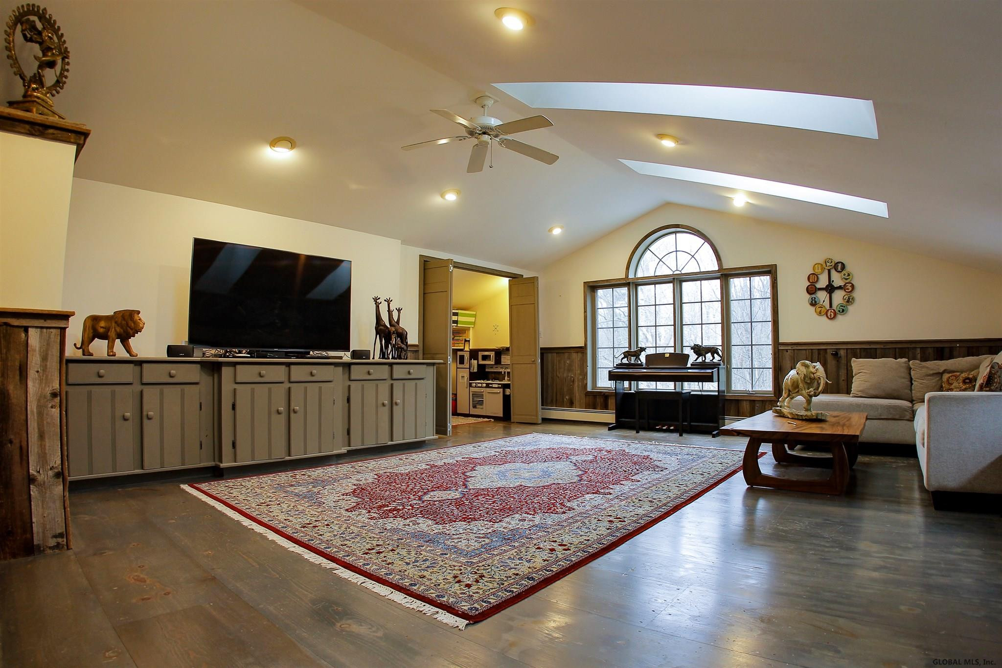 310 New Road Schodack, NY 12123 - Photo 4 of 34 Photo 4