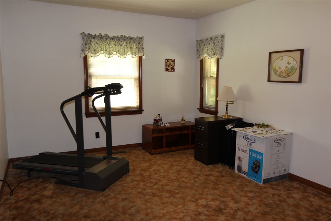 118 South Peerless Road Evansville, IN 47712 - Photo 15 of 25 Gallery Image 15
