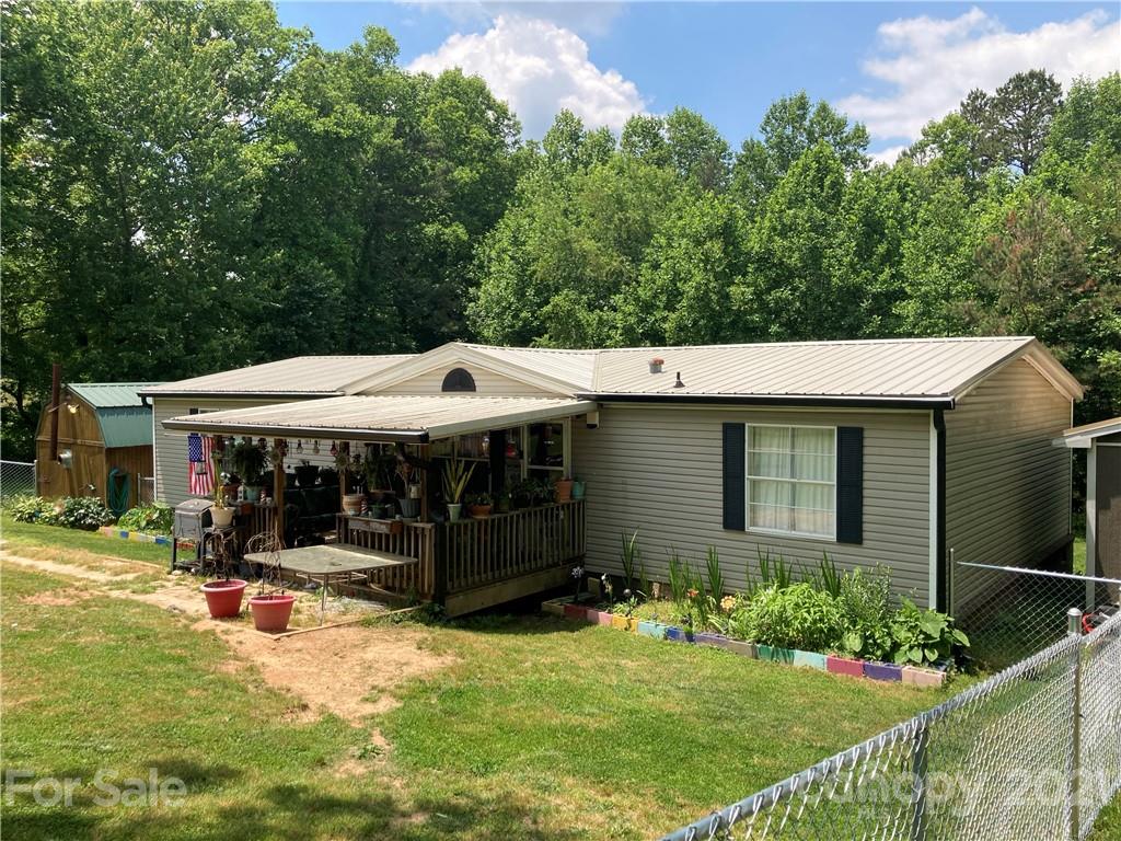 8537 Rhodhiss Road Connelly Springs, NC 28612 - Photo 2 of 24 Gallery Image 2