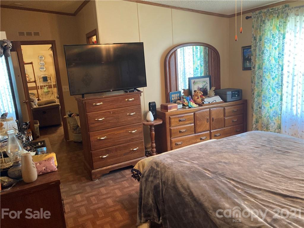 8537 Rhodhiss Road Connelly Springs, NC 28612 - Photo 11 of 24 Gallery Image 11