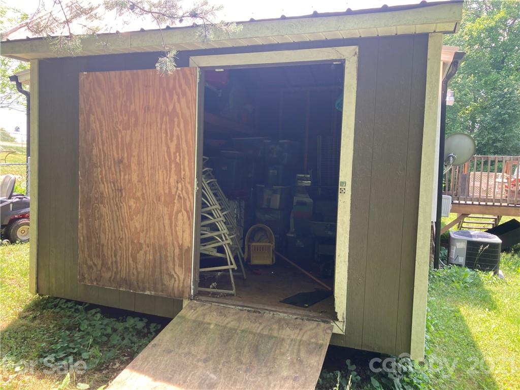8537 Rhodhiss Road Connelly Springs, NC 28612 - Photo 21 of 24 Gallery Image 21