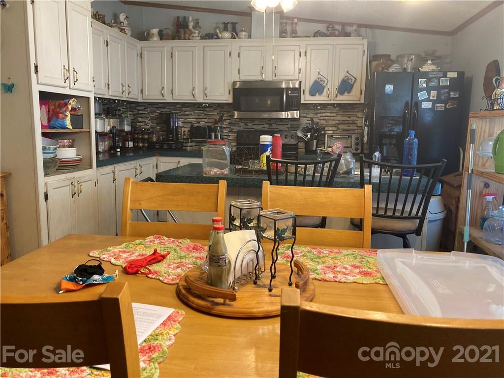 8537 Rhodhiss Road Connelly Springs, NC 28612 - Photo 6 of 24 Gallery Image 6