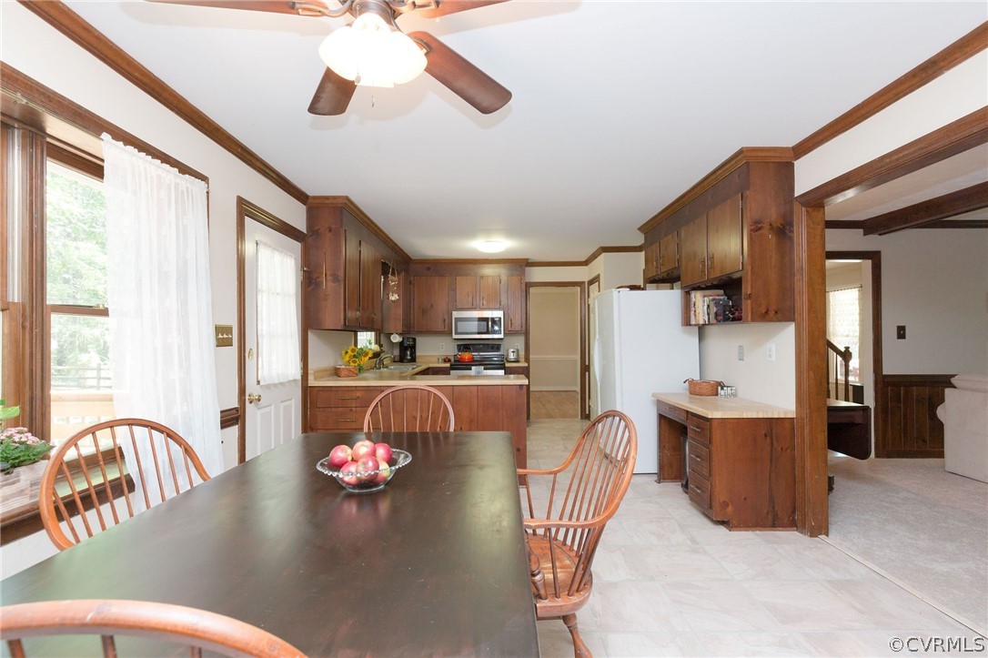 13904 2 Notch Road Midlothian, VA 23112 - Photo 18 of 48 a living room with furniture and kitchen view