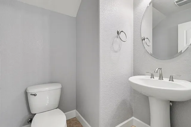 $3,995 | 568 Selby Lane, Livermore, CA 94551