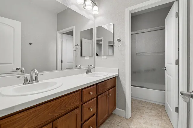 $3,995 | 568 Selby Lane, Livermore, CA 94551