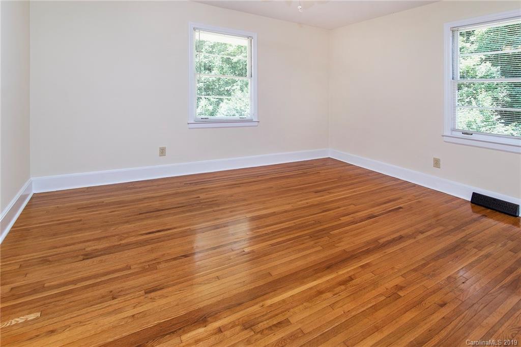 2835 Allen Road South Charlotte, NC 28269 - Photo 14 of 20 Gallery Image 14