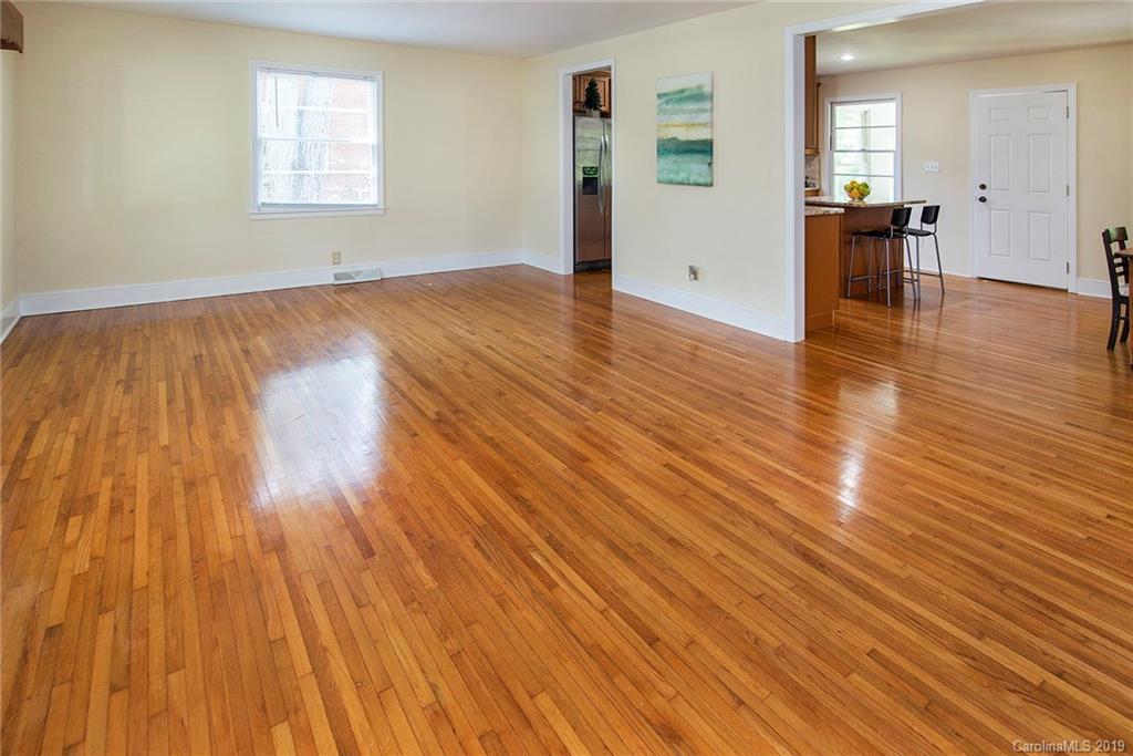 2835 Allen Road South Charlotte, NC 28269 - Photo 5 of 20 Gallery Image 5