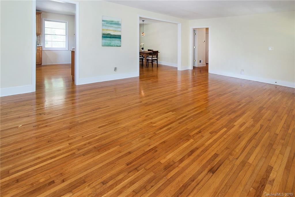 2835 Allen Road South Charlotte, NC 28269 - Photo 6 of 20 Gallery Image 6