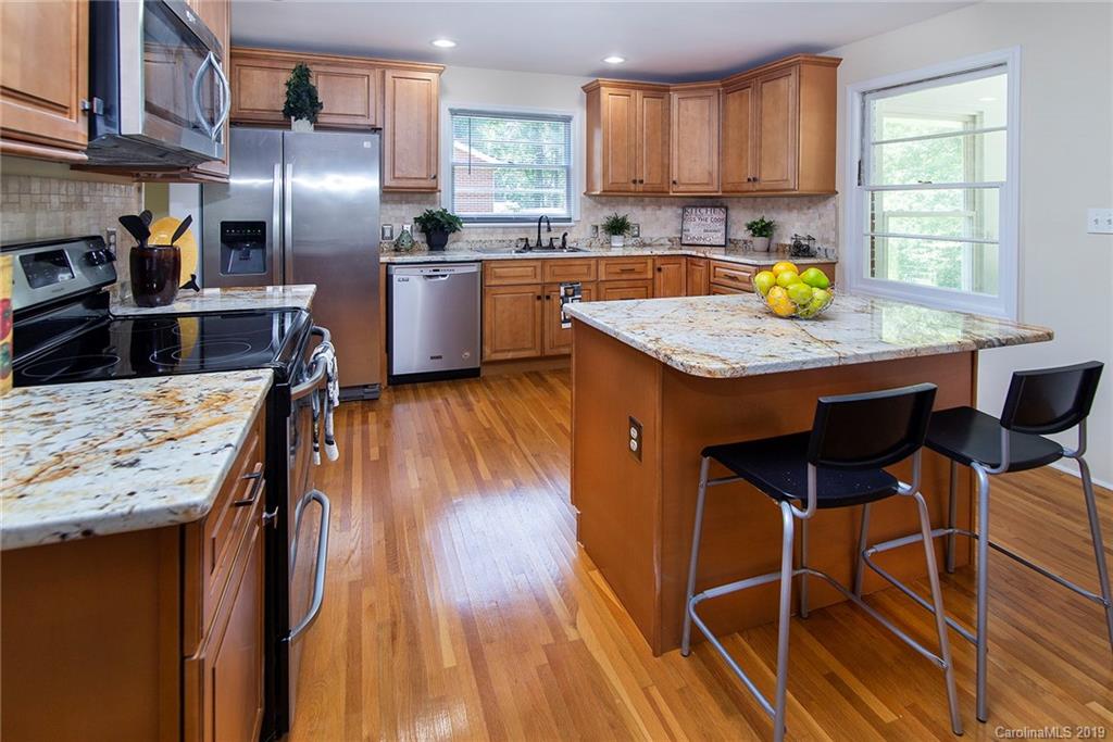 2835 Allen Road South Charlotte, NC 28269 - Photo 7 of 20 Gallery Image 7