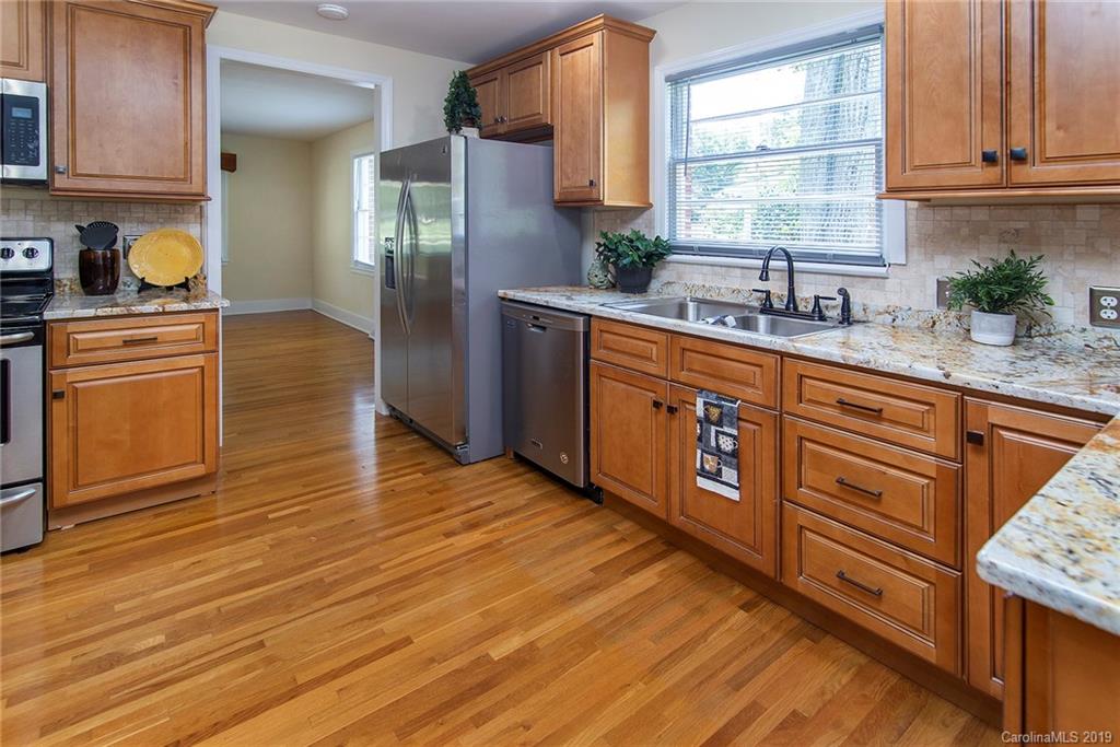 2835 Allen Road South Charlotte, NC 28269 - Photo 9 of 20 Gallery Image 9