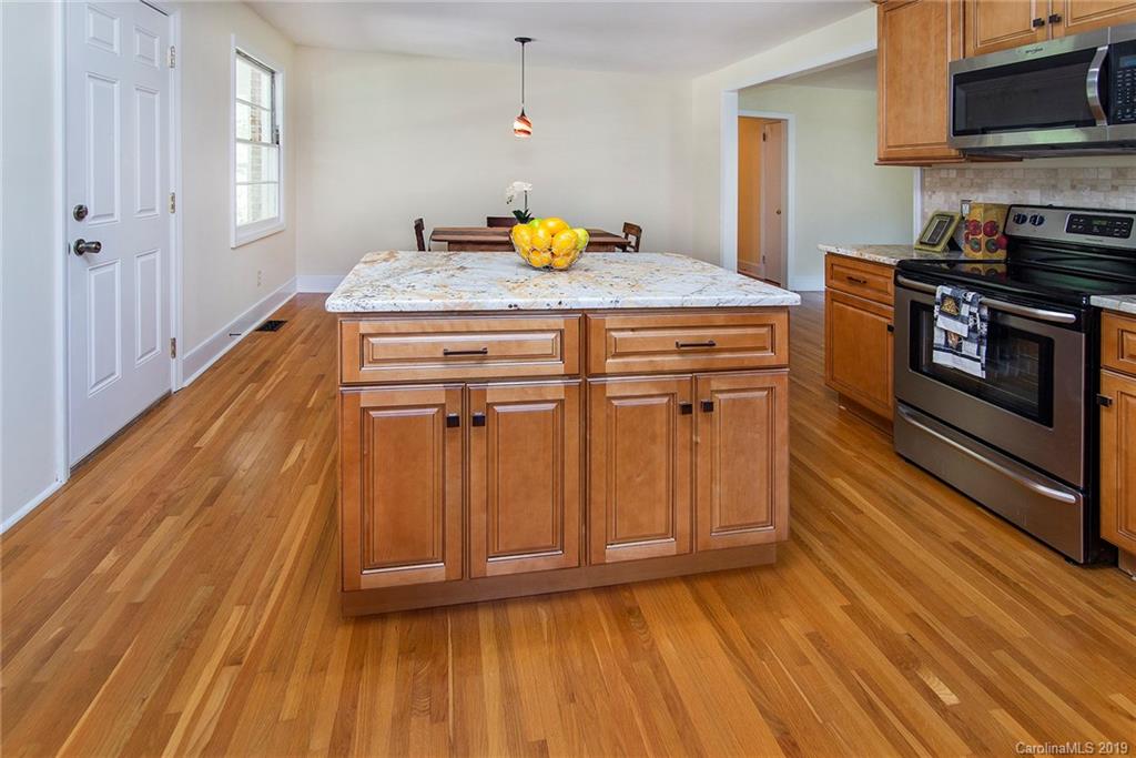 2835 Allen Road South Charlotte, NC 28269 - Photo 10 of 20 Gallery Image 10