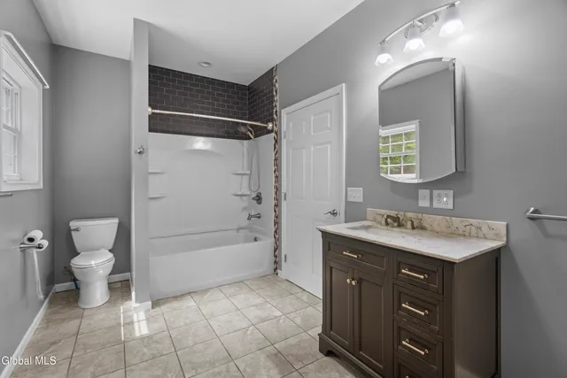 $320,000 | 15 Brodie Way, Hartford, NY 12832