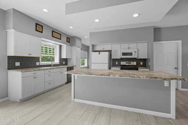 $320,000 | 15 Brodie Way, Hartford, NY 12832