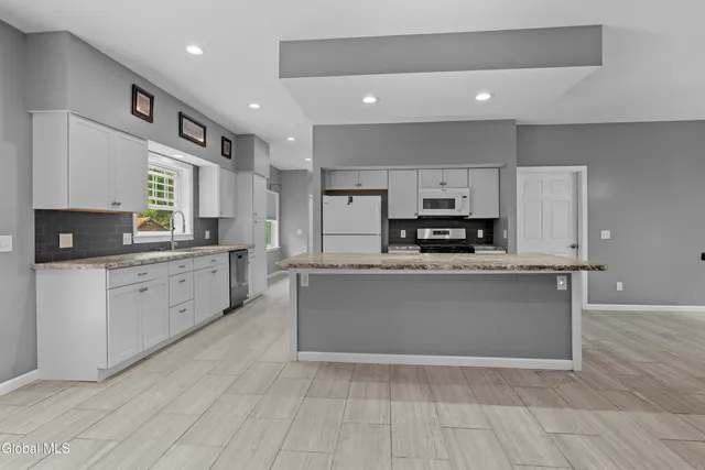 $320,000 | 15 Brodie Way, Hartford, NY 12832