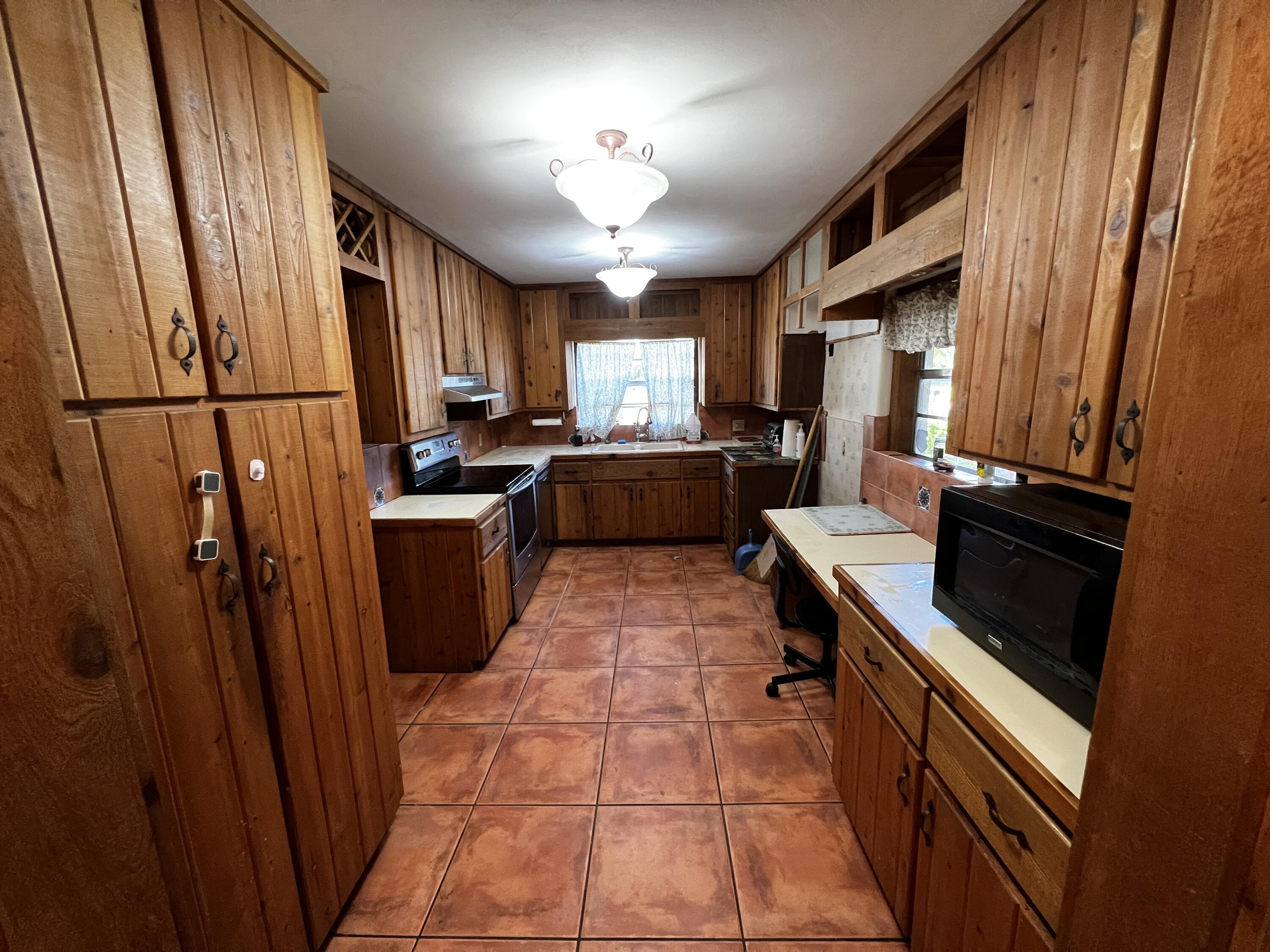 1105 Hartman Road Fort Pierce, FL 34947 - Photo 3 of 24 2C92F957-BC90-419A-9650-D731B3BB2846