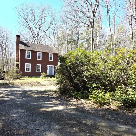 $2,400 | 43 Casalis Road, Peterborough, NH 03458