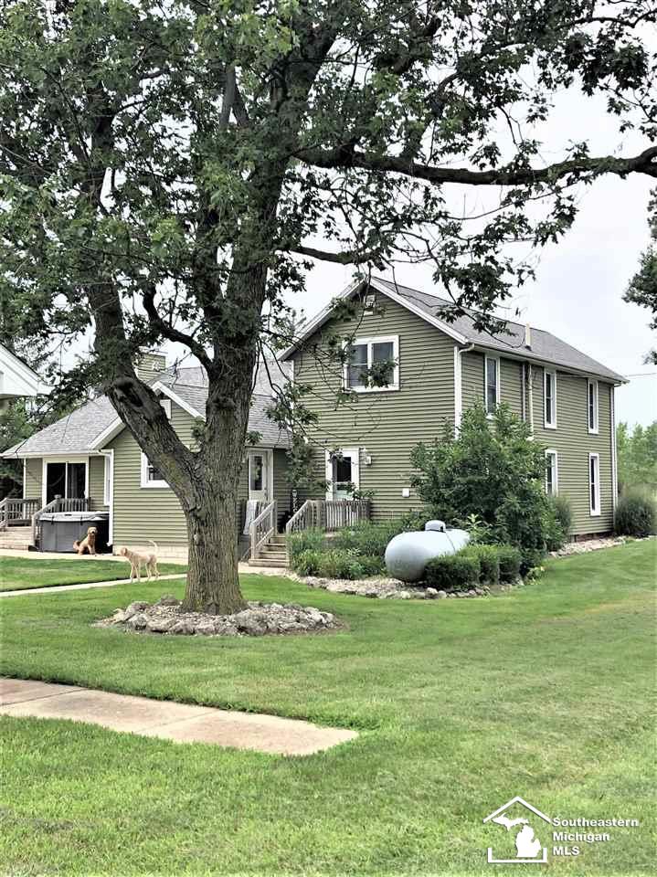 10543 Centennial Road Britton, MI 49229 - Photo 6 of 34 50050252-5.JPG