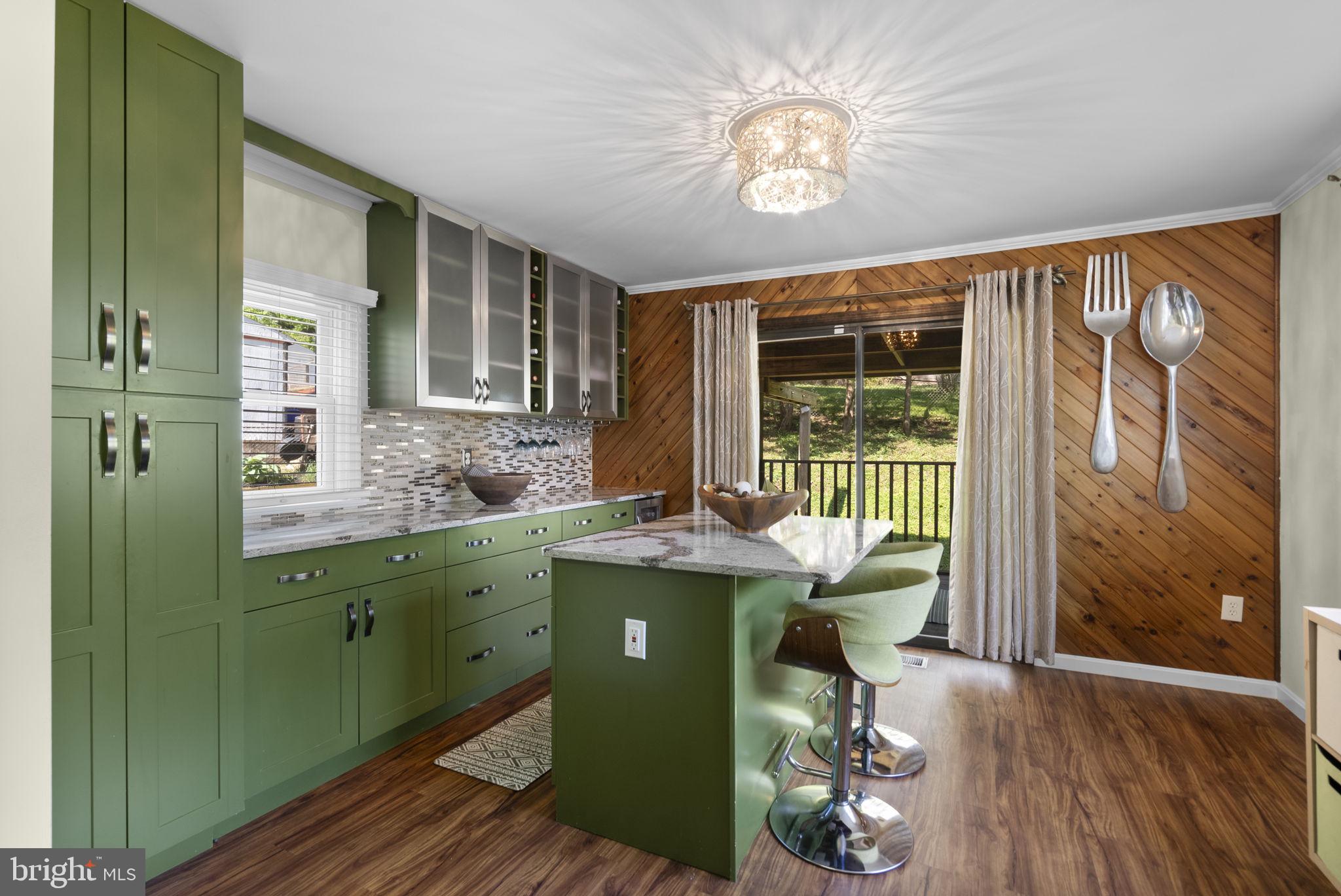 11905 Dewey Road Silver Spring, MD 20906 - Photo 11 of 31 eat-in kitchen