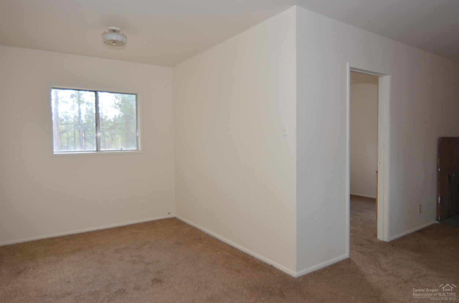 8412 Split Rail Road La Pine, OR 97739 - Photo 5 of 20 Gallery Image 5