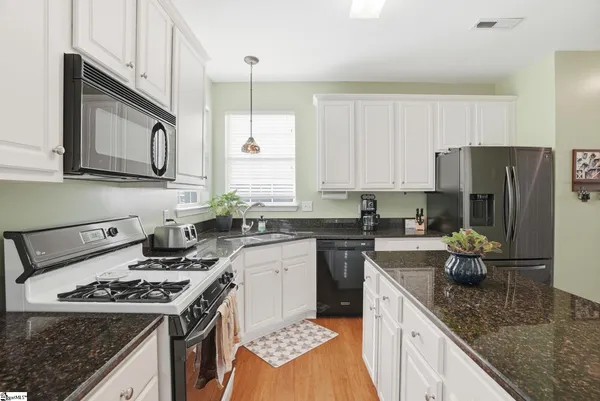 $389,000 | 117 Summerwalk Place, Simpsonville, SC 29681