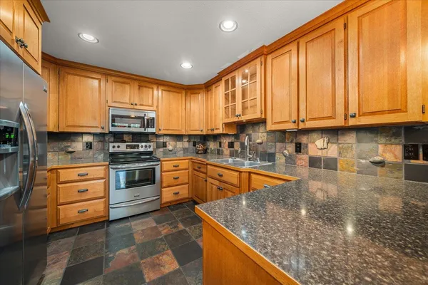 $1,800,000 | 18319 East Riverway Avenue, Unit 18319 E RIVERWAY AVE B, Spokane Valley, WA 99016