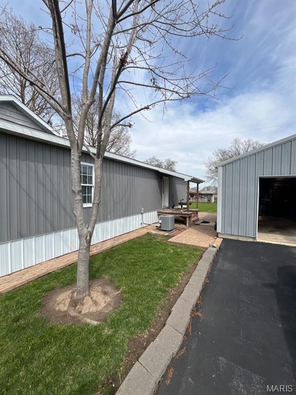 198 Monroe Street Carrollton, IL 62016 - Photo 21 of 24