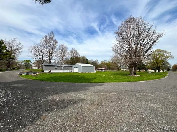 $142,000 | 198 Monroe Street, Carrollton, IL 62016