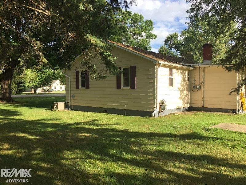 8680 Marsh Road Algonac, MI 48001 - Photo 27 of 31 31300588-26.JPG