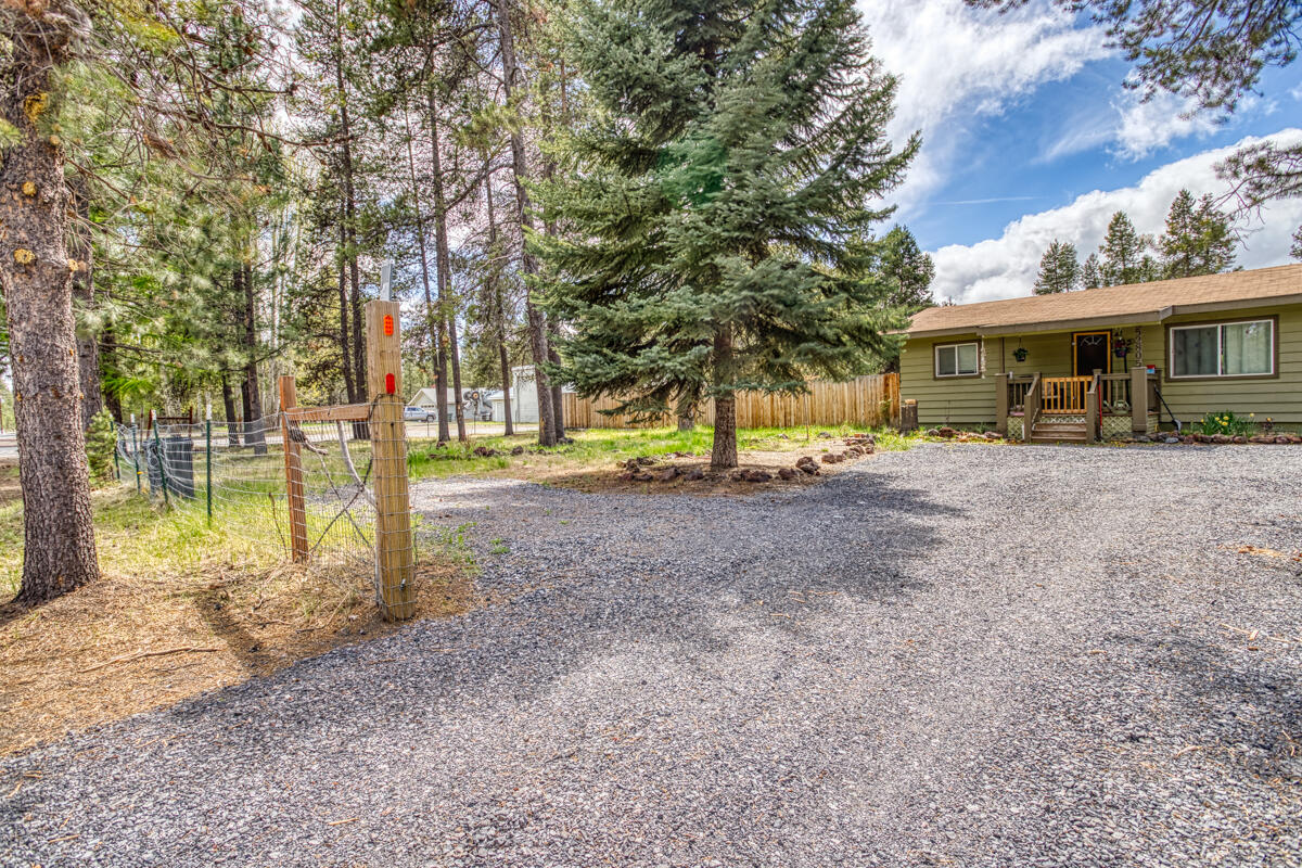 52805 Day Road La Pine, OR 97739 - Photo 2 of 23 _MG_6781_2_2